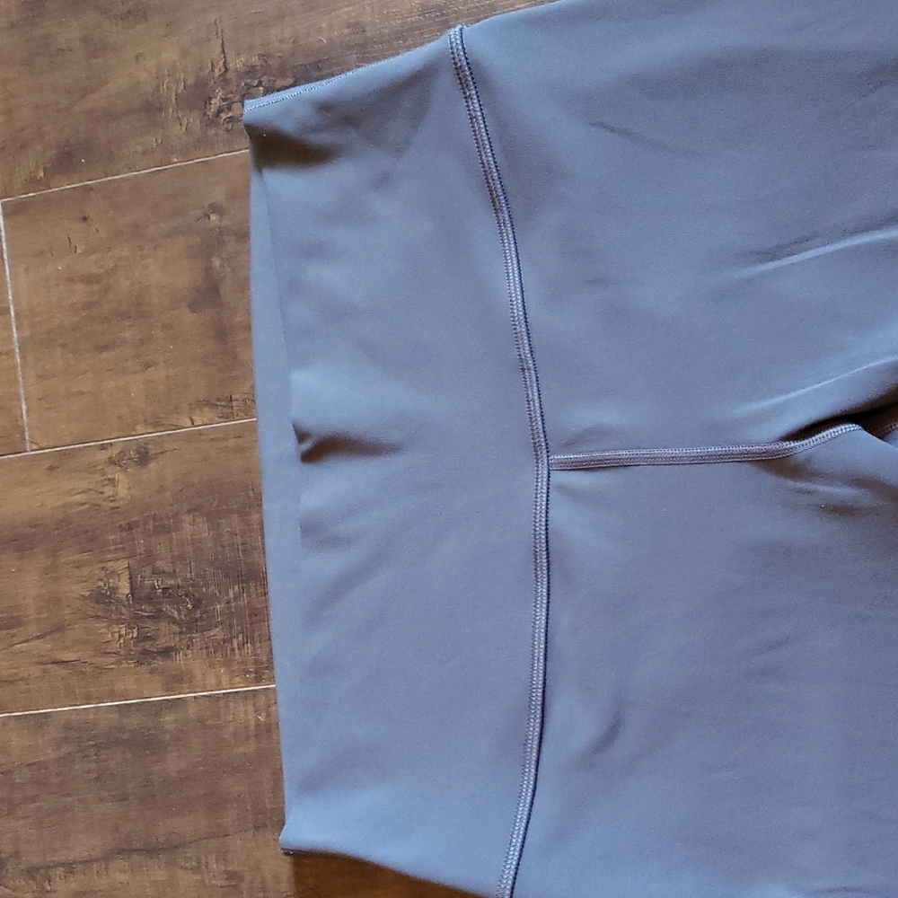 Lululemon Align - Picture 2 of 7